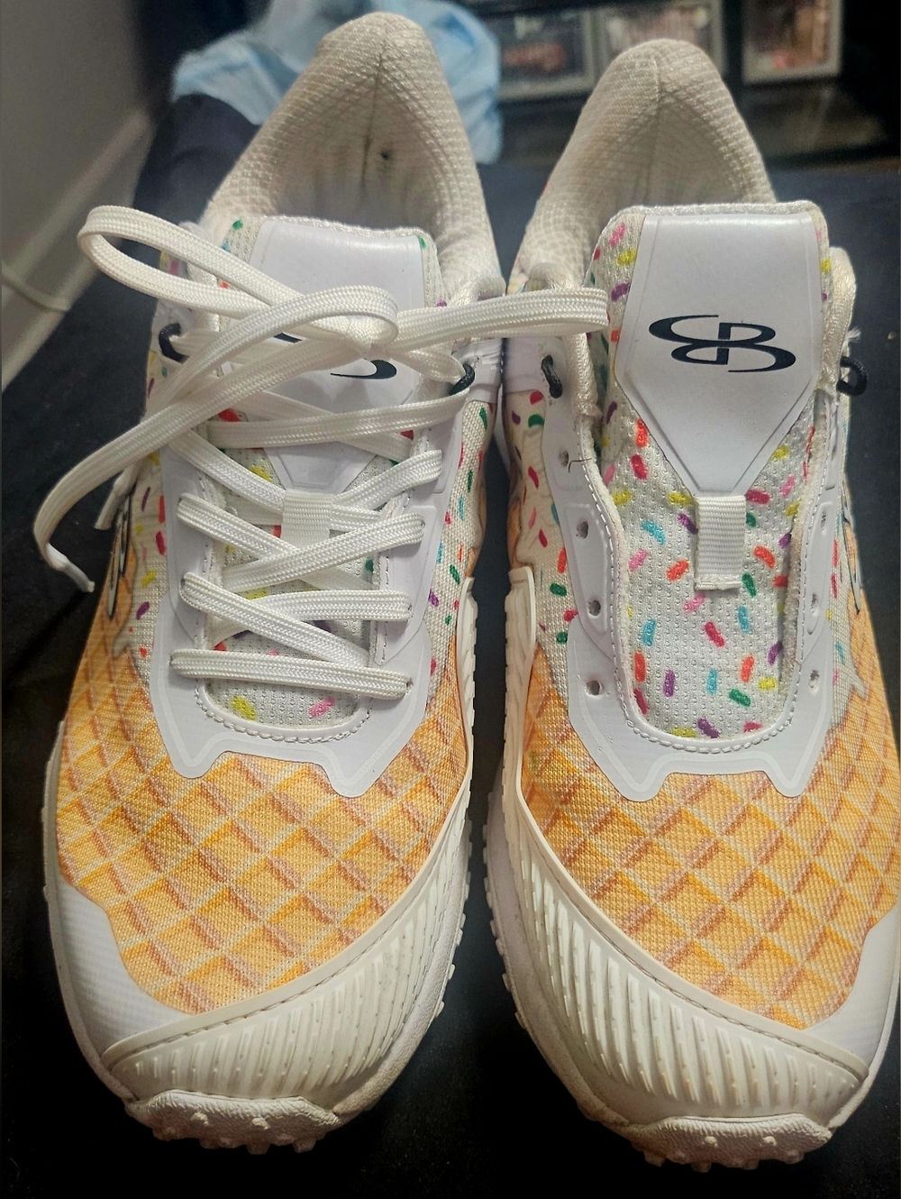 Womens Boombah Viper Turf Shoes w/pitching toe Ice Cream/sprinkles size 8.5